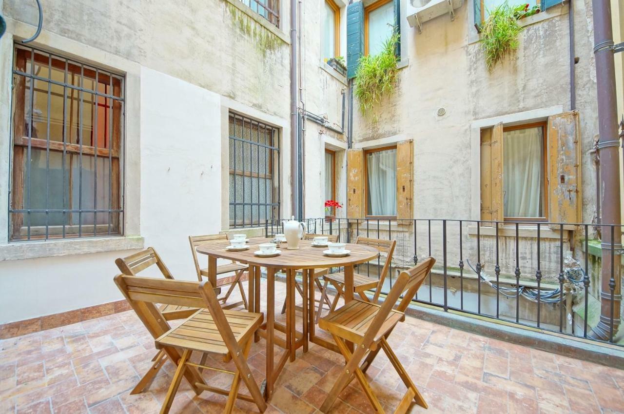 Dolcevita Apartments N 373 Velence Kültér fotó